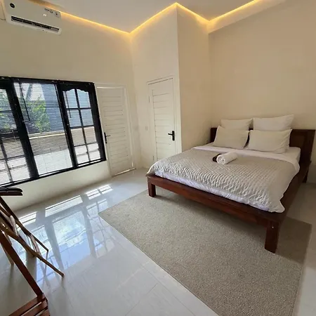 Pyramid Ateliero Hotel Canggu